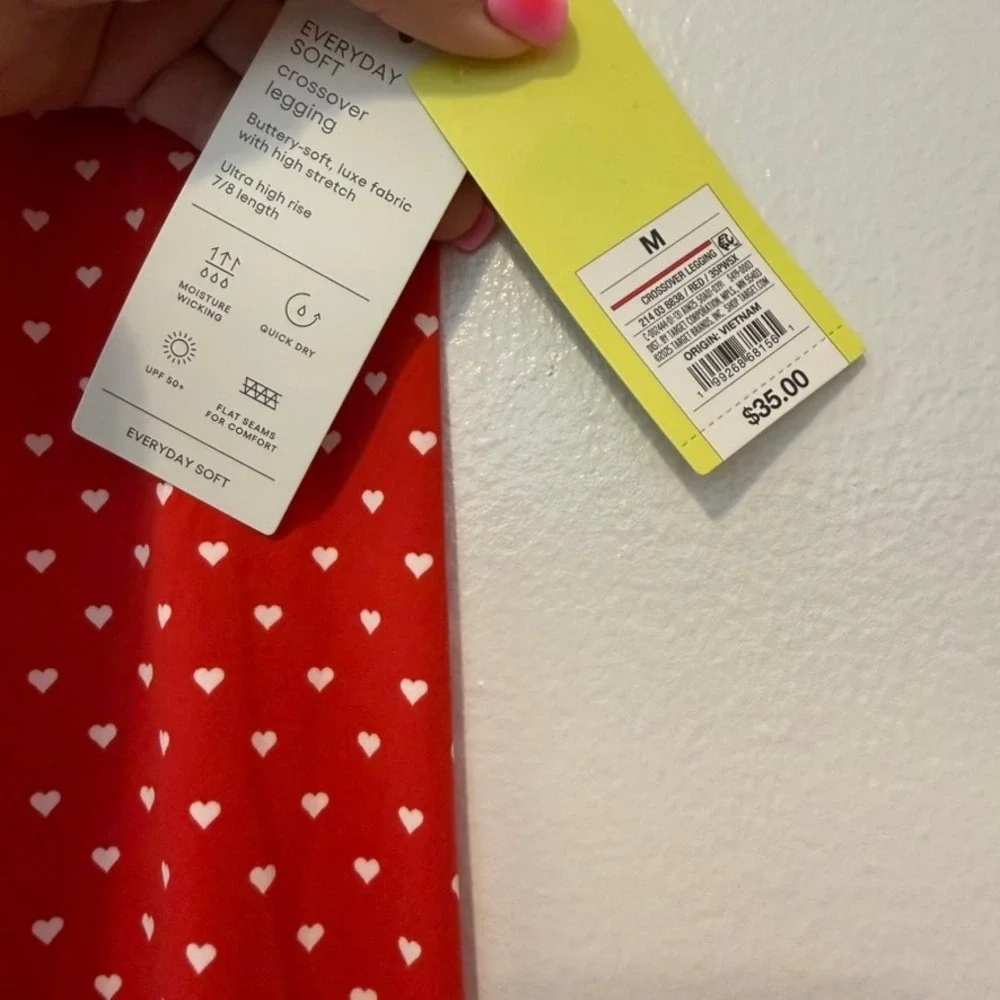 All In Motion Red Heart Everyday Soft Crossover Leggings Medium 7/8 Length